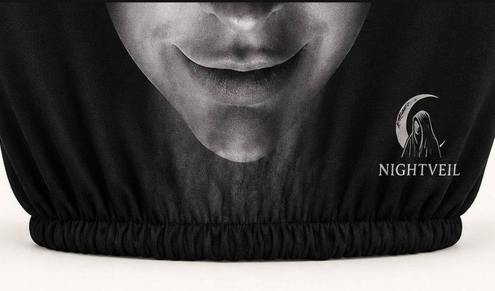 Close-up of the elastic hem on Phantom Passenger